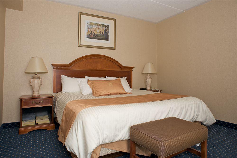 Monte Carlo Inn Toronto West Suites Μισισάουγκα Δωμάτιο φωτογραφία